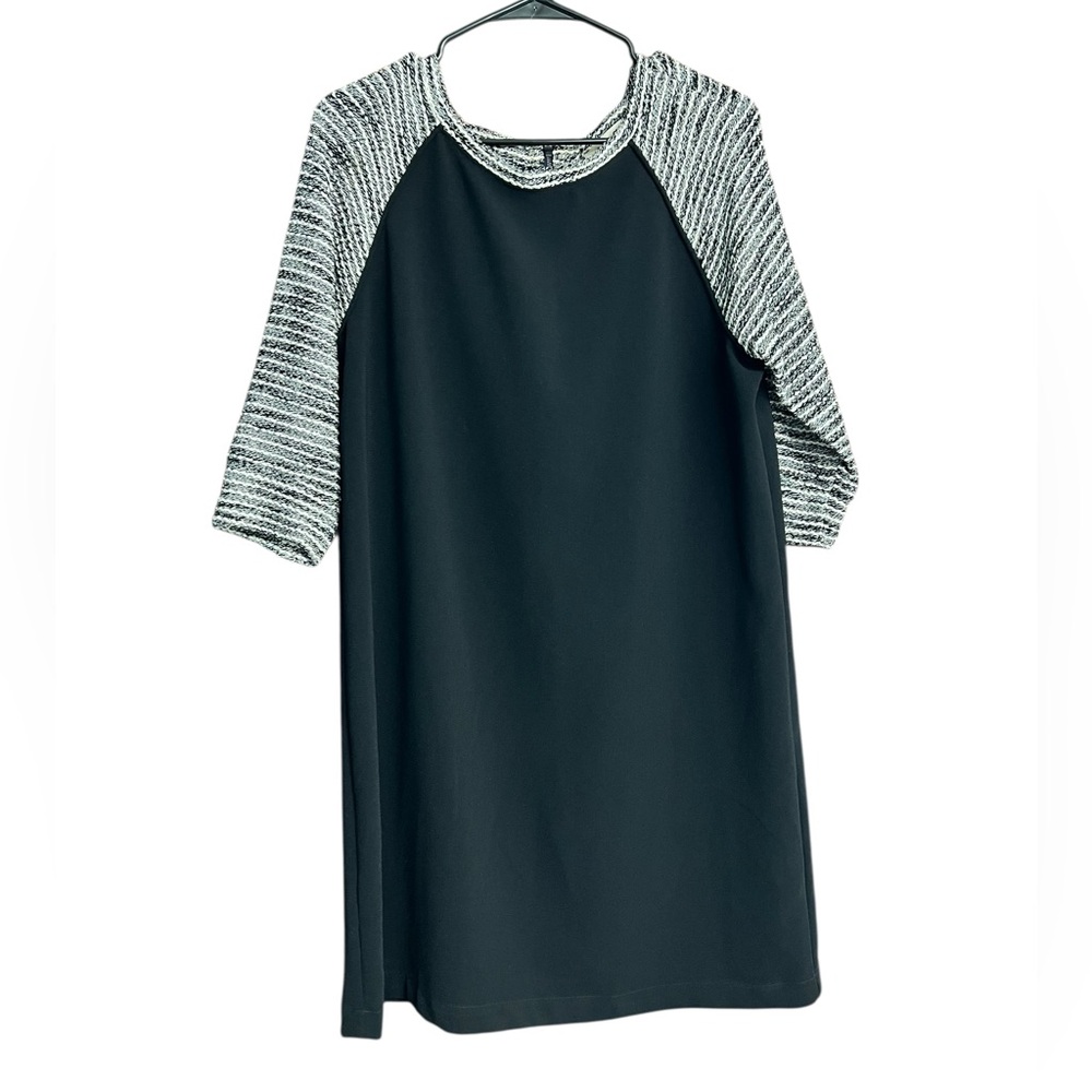 LOFT Black and White Raglan Sleeve Dress Size 12P
